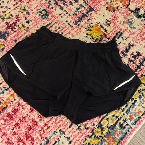 LULULEMON low rise hotty hot shorts 2.5 inseam size 8! Bought from Poshmark!